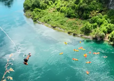 Taupo attractions including Lake Taupo and surrounding mountains near Great Lake Holiday Park.