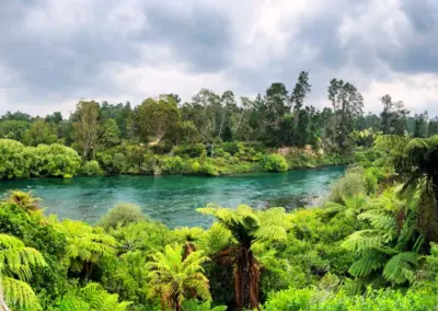 Taupo attractions including Lake Taupo and surrounding mountains near Great Lake Holiday Park.